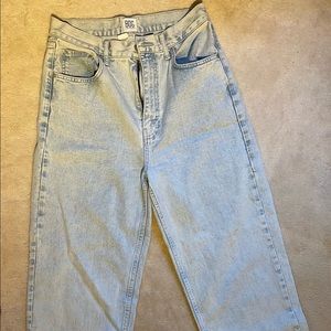 Urban Outfitters size 30 straight mom jean